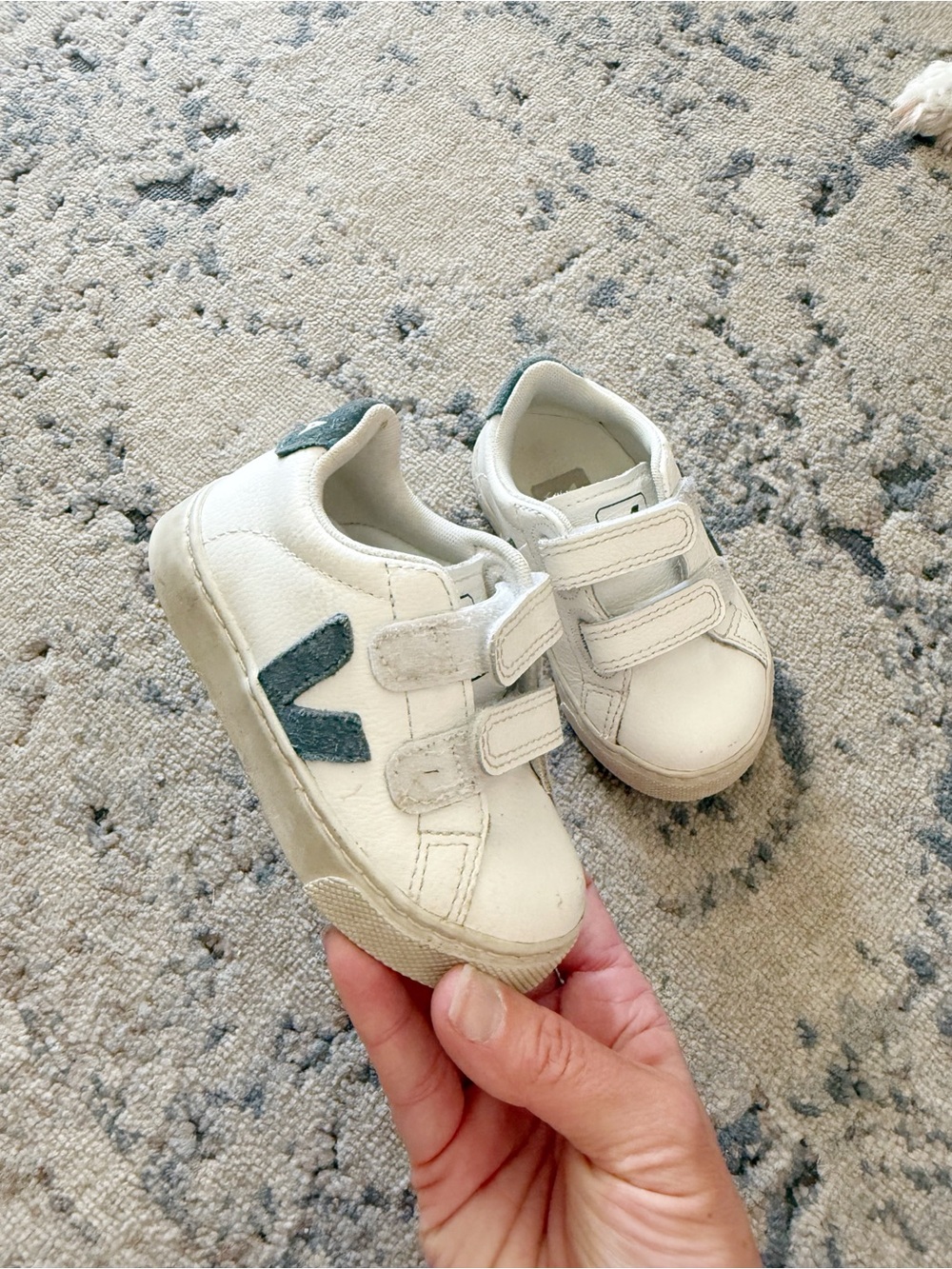 Veja Kids Esplar Velcro Sneakers Sz 6C
